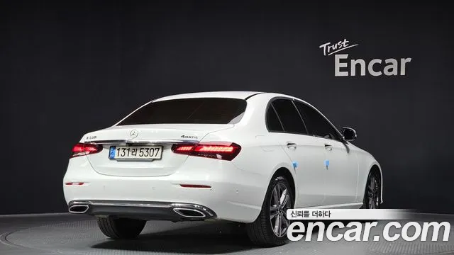 Mercedes-Benz E-Class 2022 — фото 2
