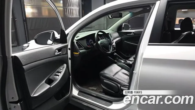Hyundai Tucson 2017 — фото 10