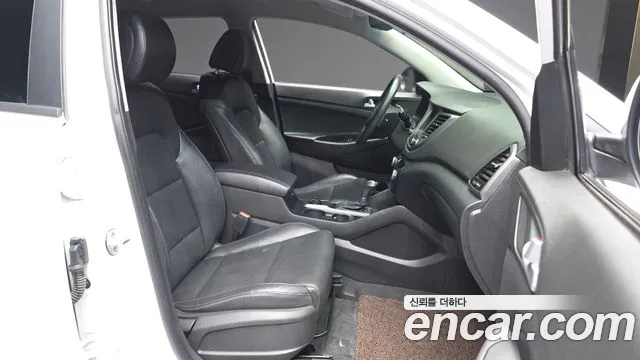 Hyundai Tucson 2017 — фото 11