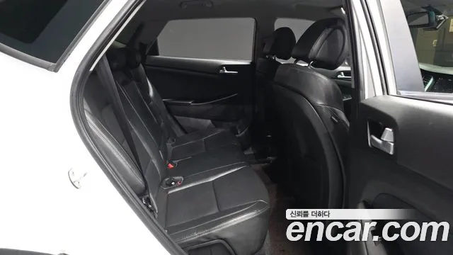 Hyundai Tucson 2017 — фото 12