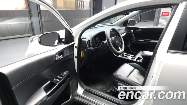 Kia Sportage 2018 — фото 10