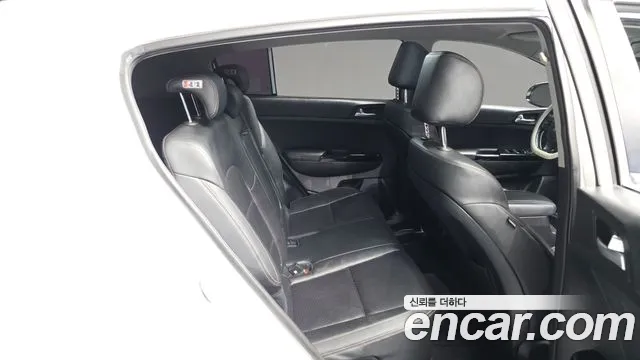 Kia Sportage 2018 — фото 12
