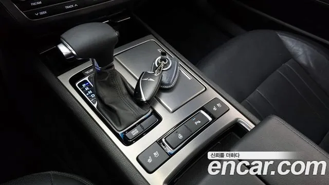 Hyundai Genesis 2015 — фото 9