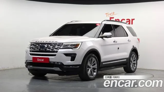 Ford Explorer 2018 — фото 1
