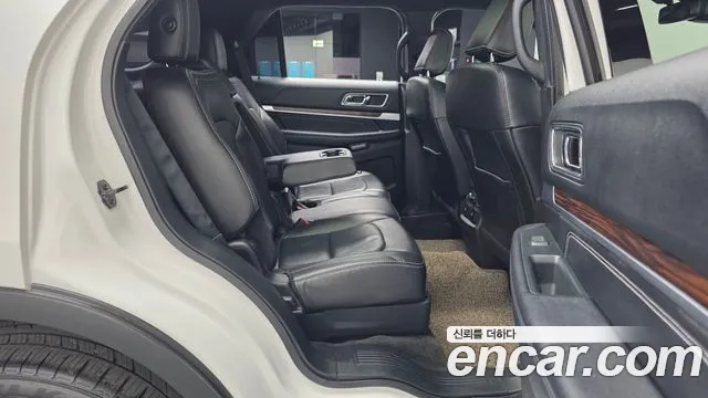 Ford Explorer 2018 — фото 18