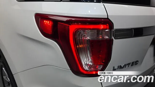 Ford Explorer 2018 — фото 9