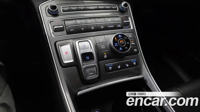 Hyundai Santafe 2023 — фото 12
