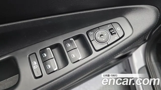 Hyundai Santafe 2023 — фото 20