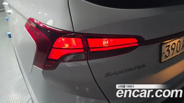 Hyundai Santafe 2023 — фото 9