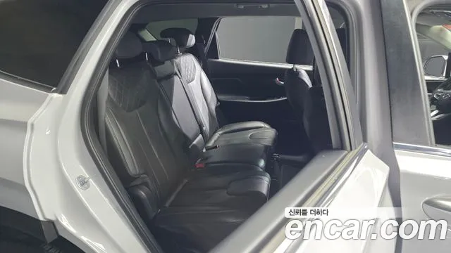Hyundai Santafe 2023 — фото 16