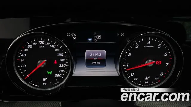 Mercedes-Benz E-Class 2019 — фото 11