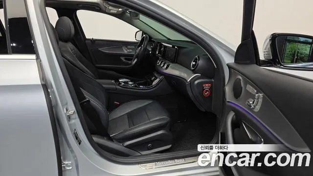 Mercedes-Benz E-Class 2019 — фото 17