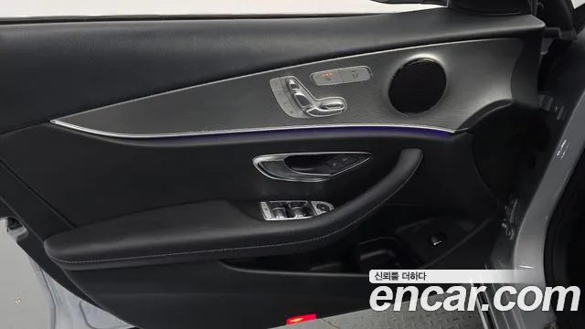 Mercedes-Benz E-Class 2019 — фото 14