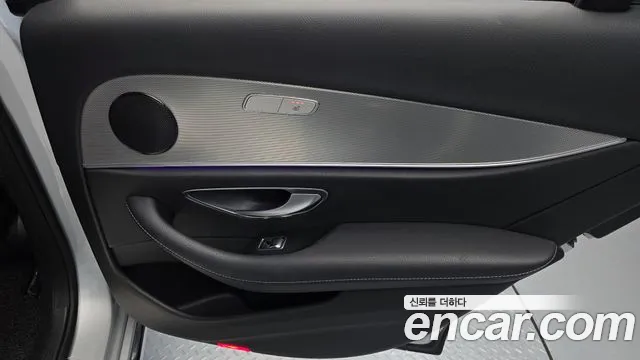 Mercedes-Benz E-Class 2019 — фото 15