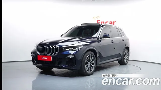 BMW X5 2021 — фото 1