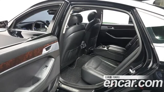 Hyundai Genesis 2015 — фото 16