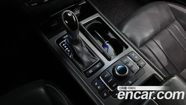 Hyundai Genesis 2016 — фото 9