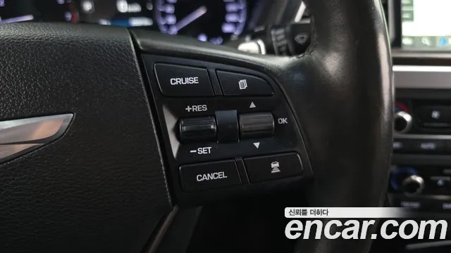 Hyundai Genesis 2016 — фото 18
