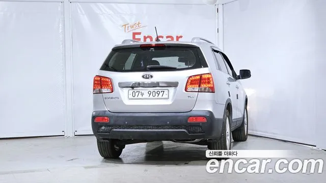 Kia Sorento 2010 — фото 4