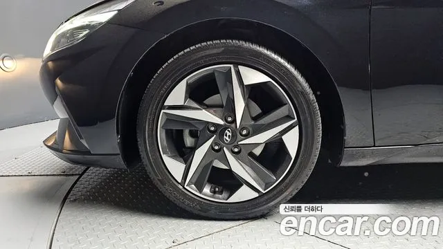 Hyundai AVANTE 2021 — фото 5