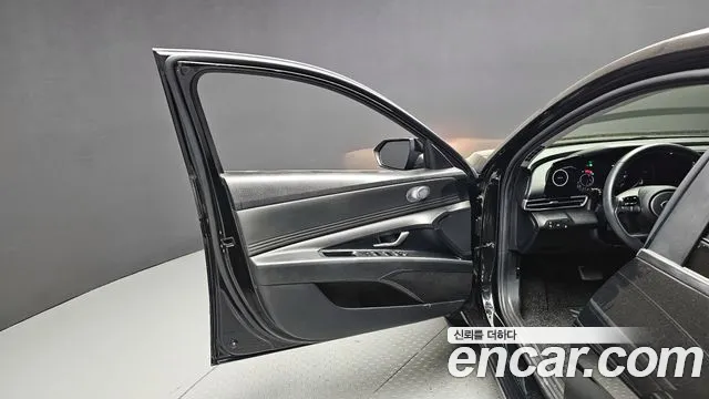 Hyundai AVANTE 2021 — фото 14