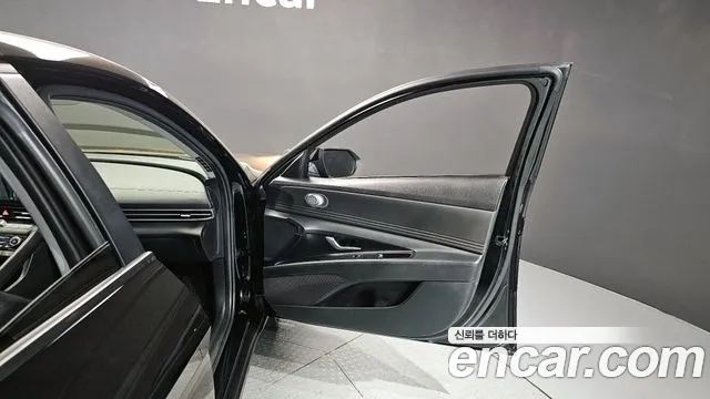 Hyundai AVANTE 2021 — фото 15