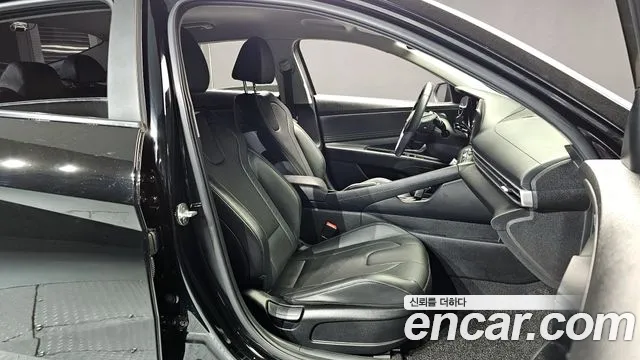 Hyundai AVANTE 2021 — фото 16