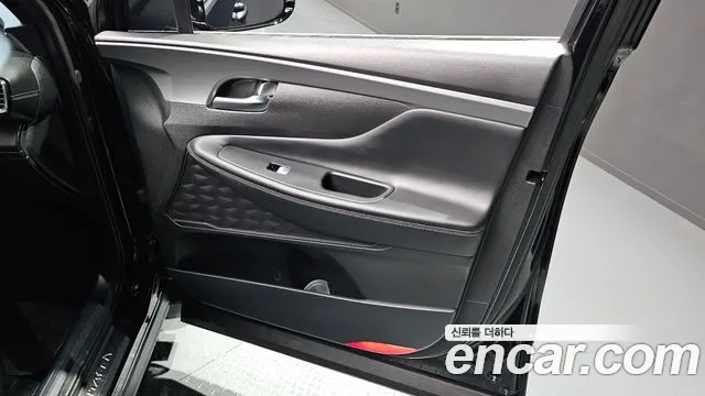 Hyundai Santafe 2023 — фото 14