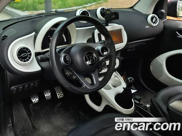 Smart Fortwo 2015 — фото 15