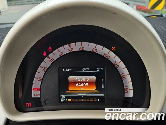 Smart Fortwo 2015 — фото 17