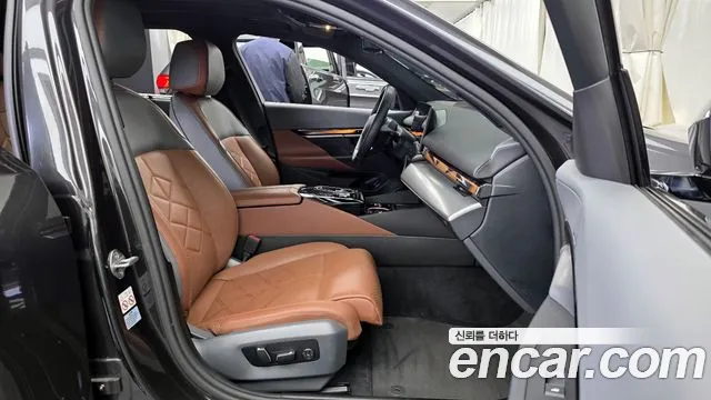 BMW i5 2024 — фото 17
