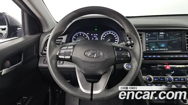 Hyundai AVANTE 2020 — фото 13