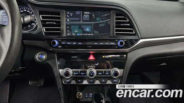 Hyundai AVANTE 2020 — фото 14