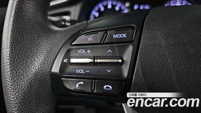 Hyundai AVANTE 2020 — фото 17
