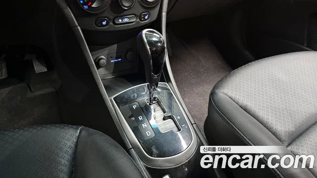 Hyundai Accent 2011 — фото 11