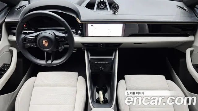 Porsche Macan 2025 — фото 10