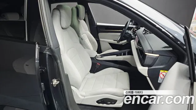 Porsche Macan 2025 — фото 18