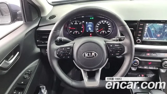 Kia Stonic 2018 — фото 18