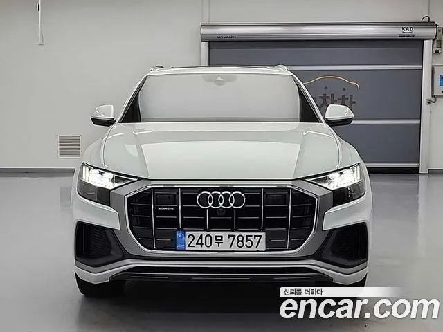 Audi Q8 2021 — фото 2