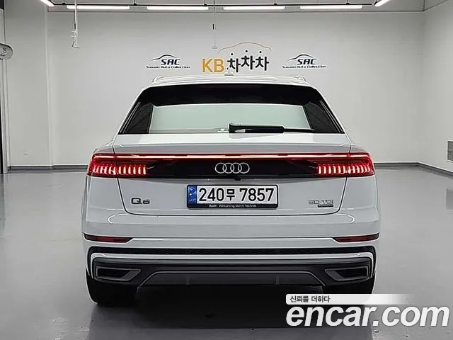 Audi Q8 2021 — фото 3