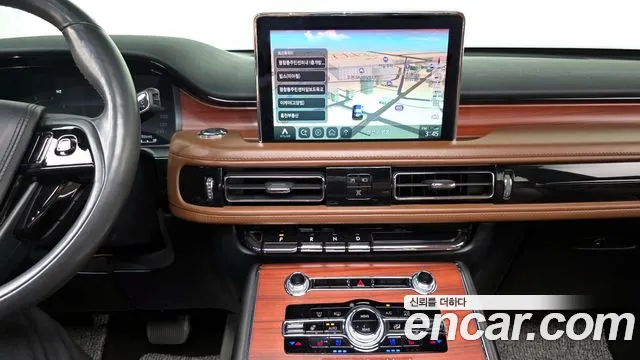 Lincoln Aviator 2021 — фото 18