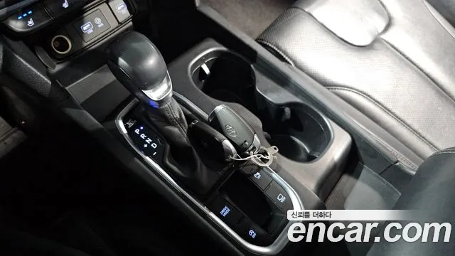 Hyundai Santafe 2019 — фото 12