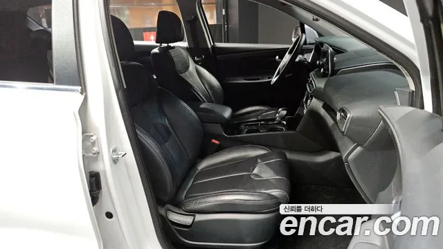 Hyundai Santafe 2019 — фото 18