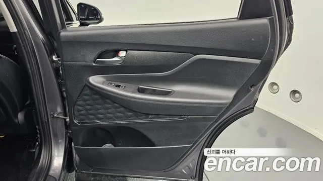 Hyundai Santafe 2021 — фото 15