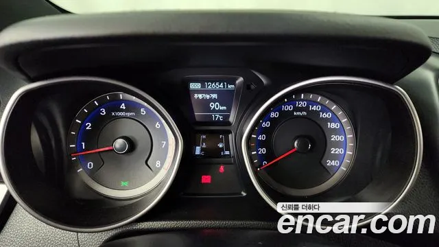 Hyundai i30 2015 — фото 8