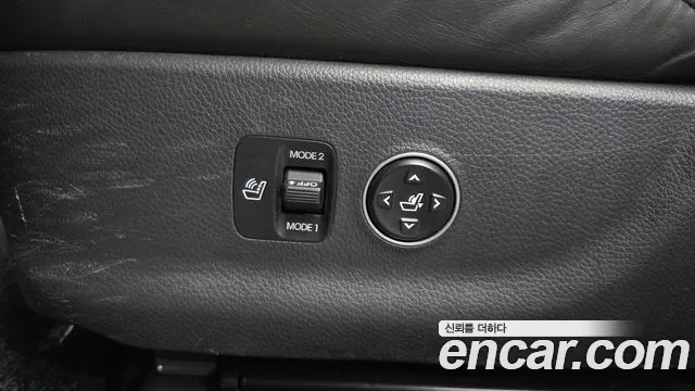Hyundai Equus 2012 — фото 18