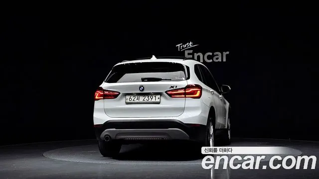 BMW X1 2017 — фото 4
