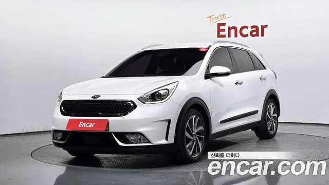 Kia Niro 2018 — фото 1