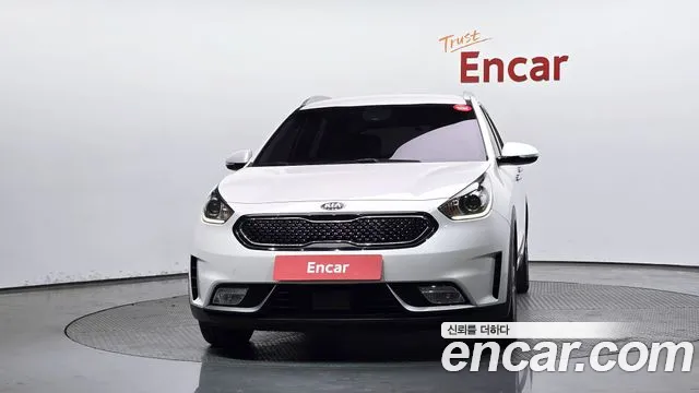 Kia Niro 2018 — фото 3
