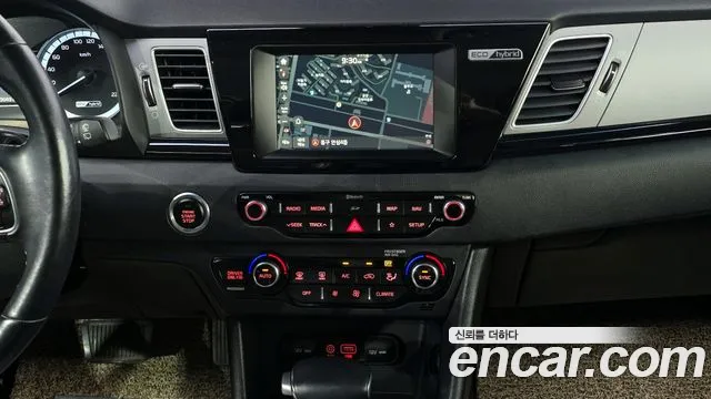 Kia Niro 2018 — фото 17